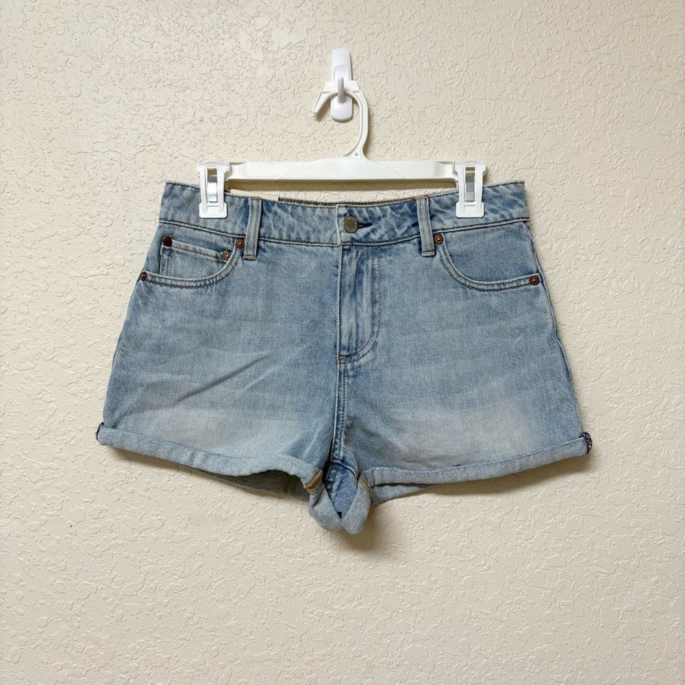 NWTAlice + Olivia Maggie Blue Jean Shorts Rock Star Wash Size 27
